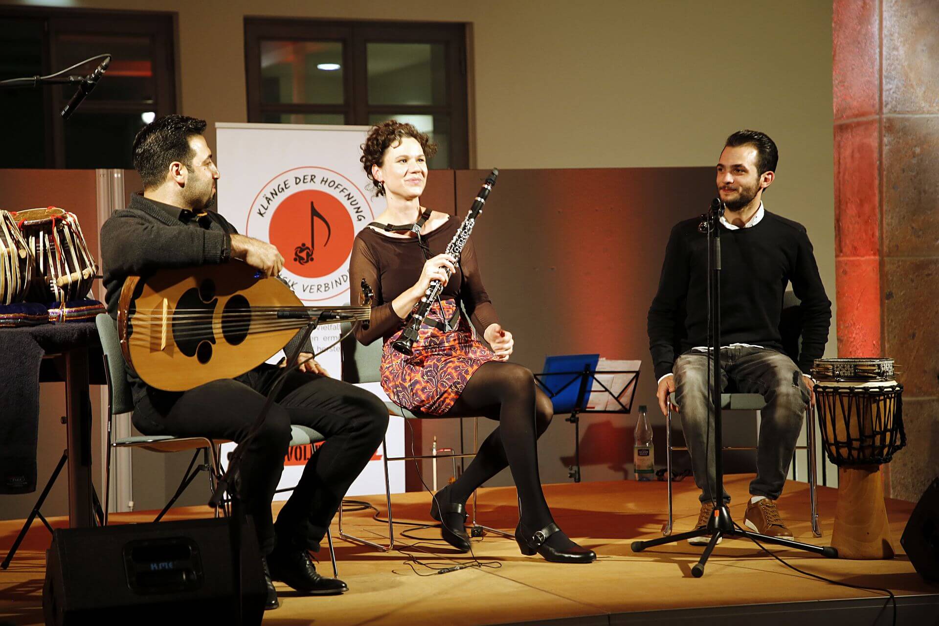 Basel Alkatrieb (Oud), Antje Taubert (Klarinette) und Ghandi Aljrf (Gesang)